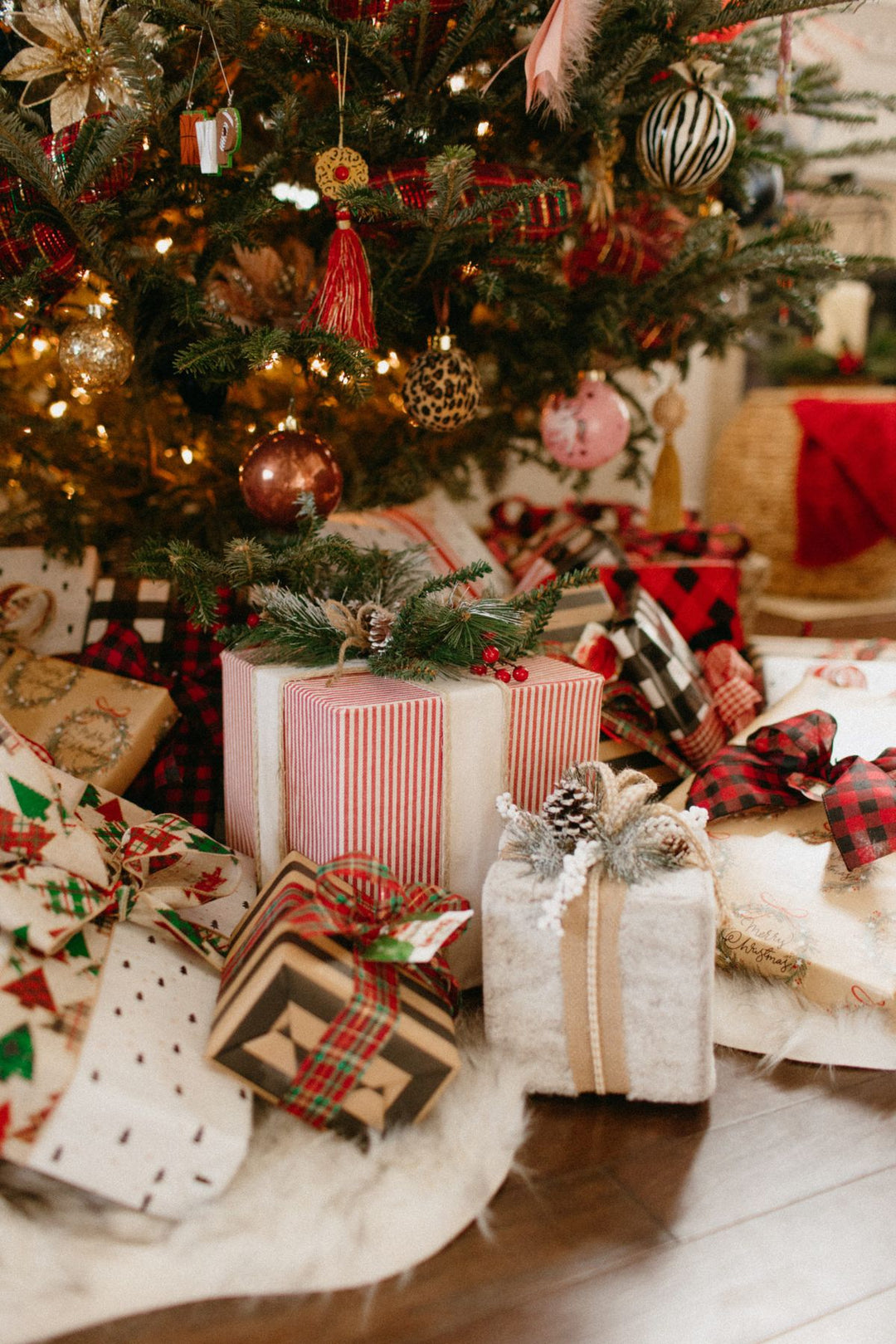 Bring the Magic Home: Heartfelt Christmas Gifts That Light Up Every Room