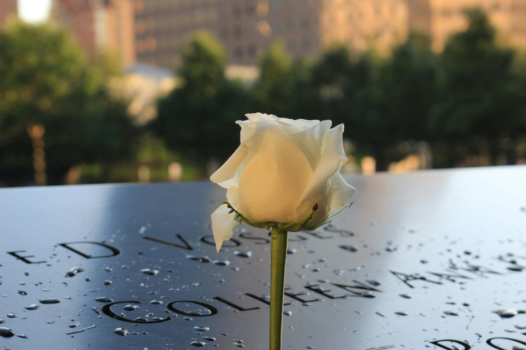 Memorial Gifts for Dad: Honoring His Legacy with Words That Last