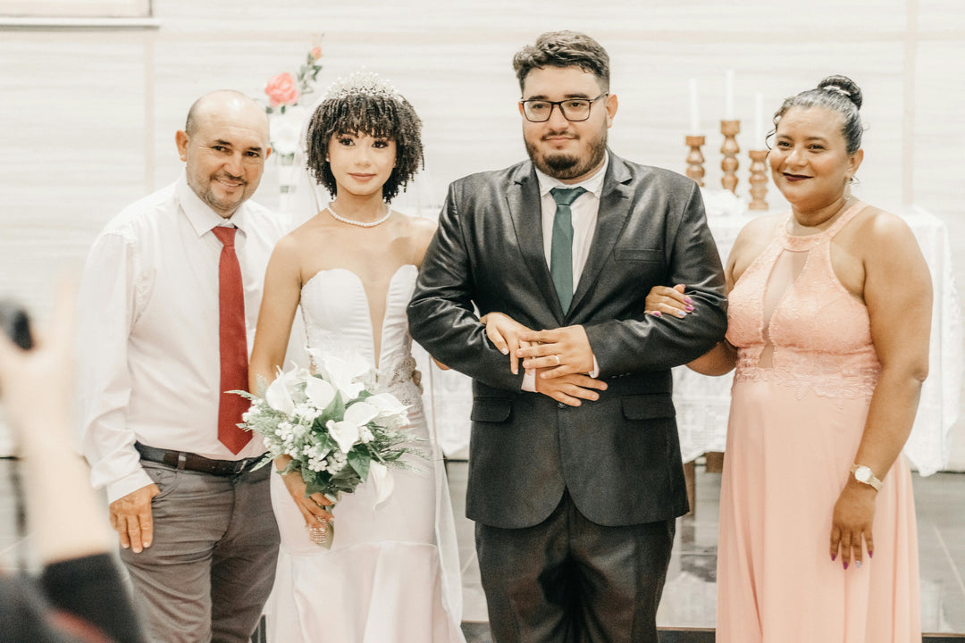 Top Wedding Gifts for the Mother of the Groom That Will Melt Her Heart
