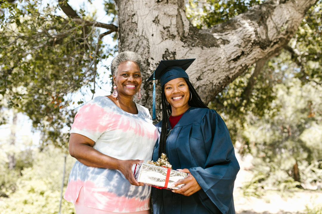 Best Graduation Gifts from Mom to Daughter: Celebrate Her Big Moment with Meaning