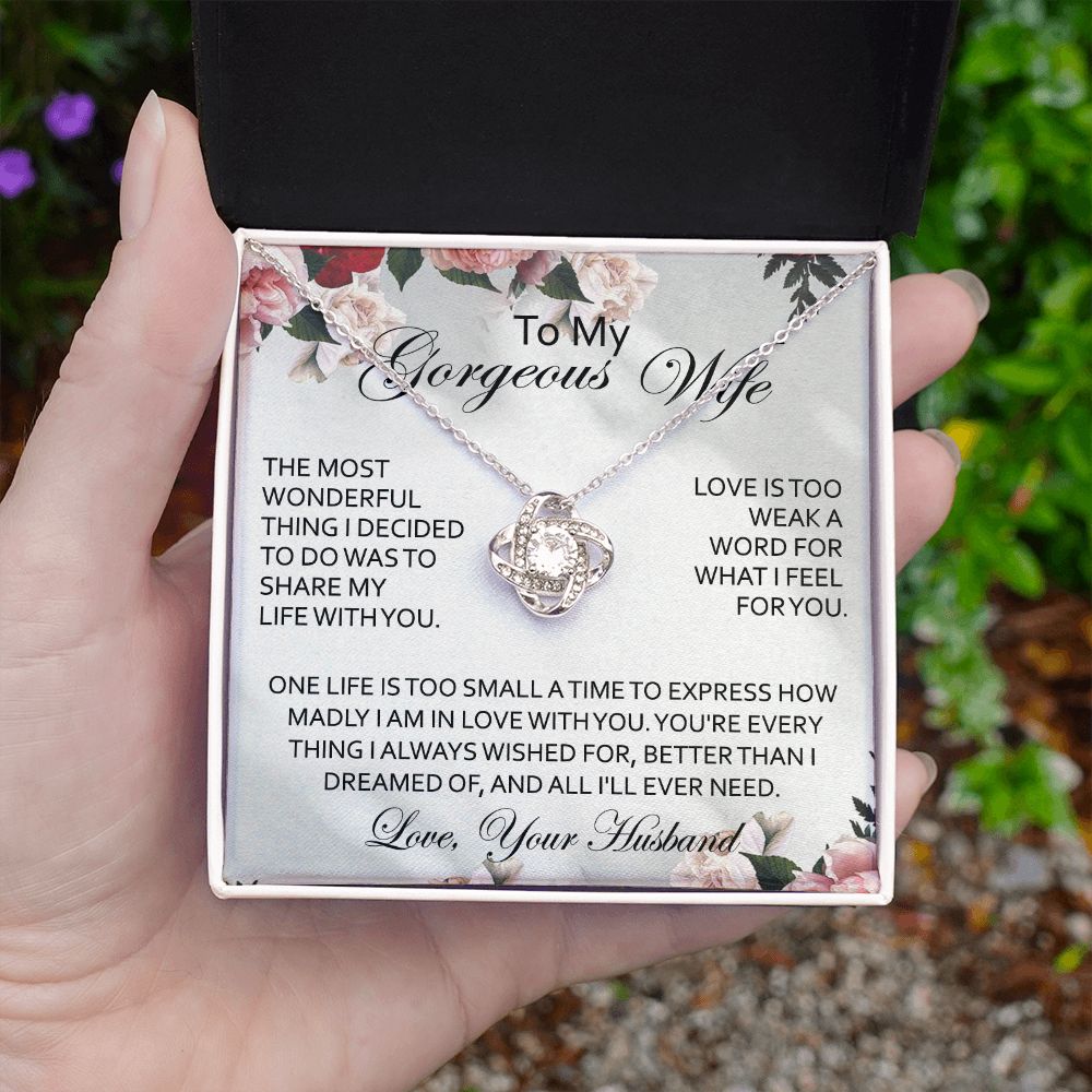 Romantic Necklace Gift for Gorgeous Wife