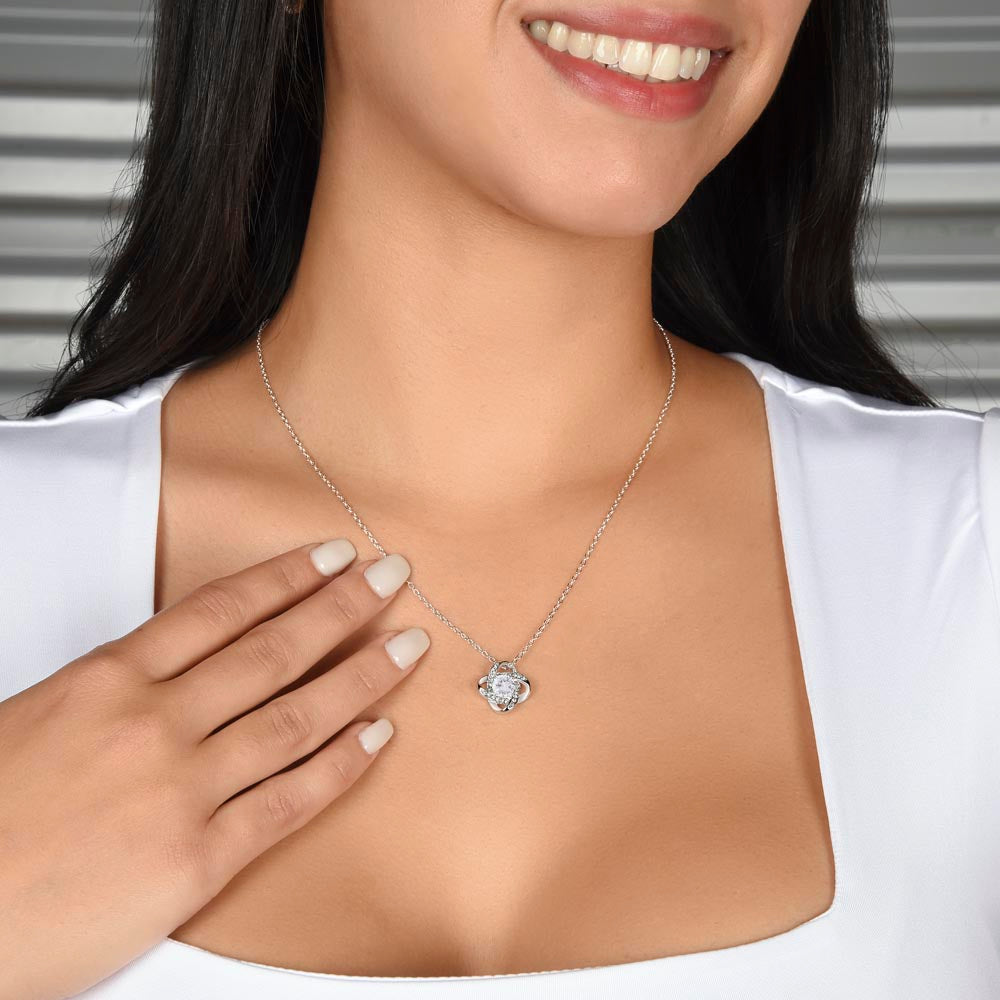 To My Marine Mom – Heroic Love Necklace
