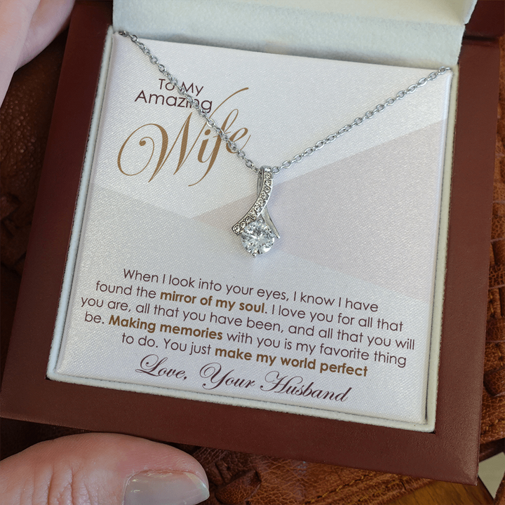 Romantic Necklace Gift for Amazing Wife
